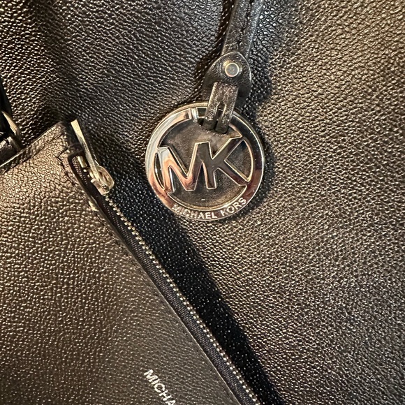 Micheal Kor’s tote bag - Picture 5 of 8